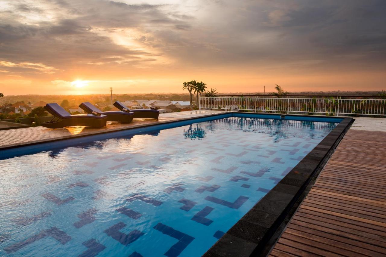 Canggu Dream Village Hotel And Suites Exterior photo