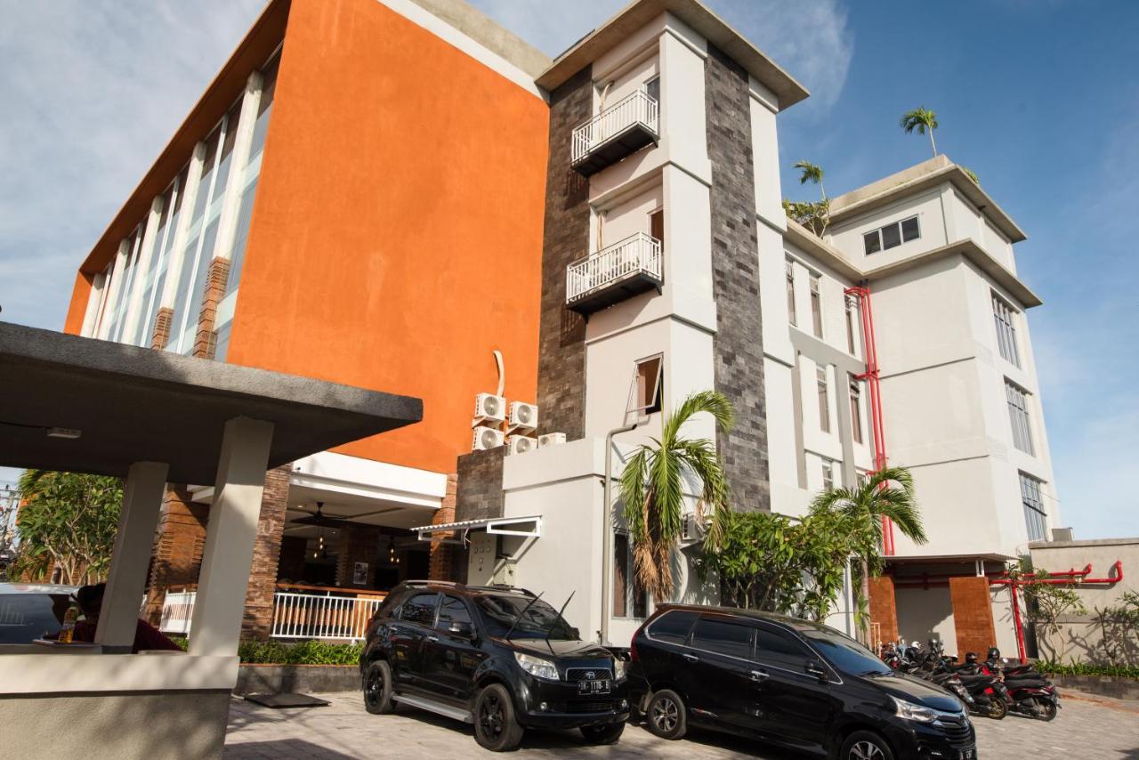 Canggu Dream Village Hotel And Suites Exterior photo